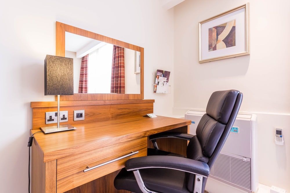 Standard Room, 2 Double Beds (Minifridge)