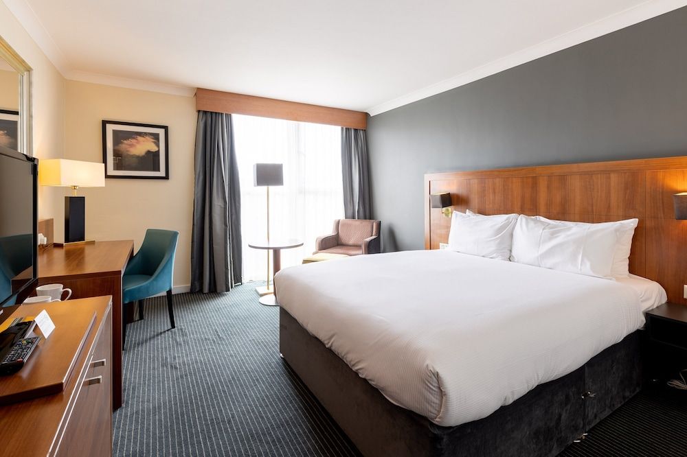 Standard Room, 1 King Bed (Walk-In Shower)