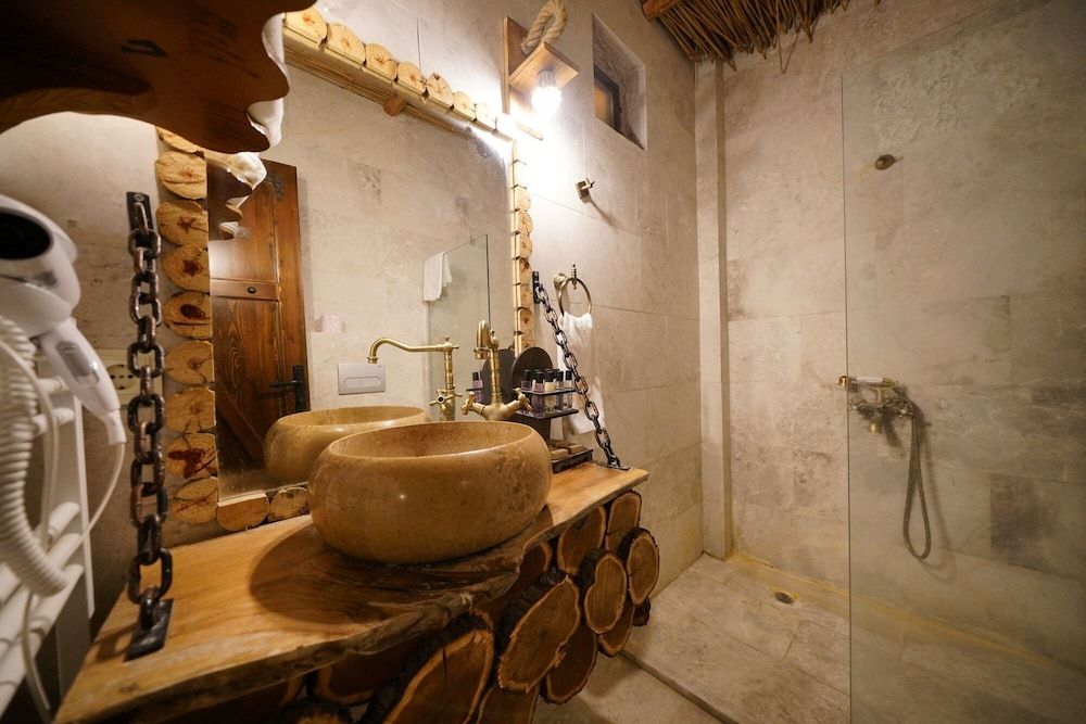 Cappadocia Nar Cave House & Swimming Pool PASA Deluxe Stone Double Room with Terrace 4