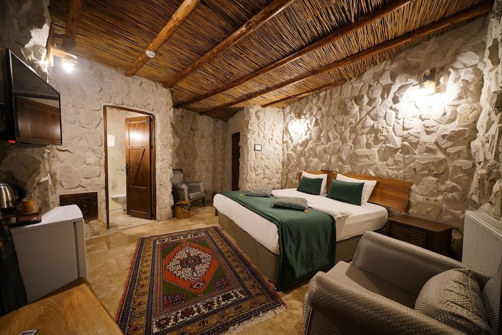 Cappadocia Nar Cave House & Swimming Pool PASA Deluxe Stone Double Room with Terrace 3