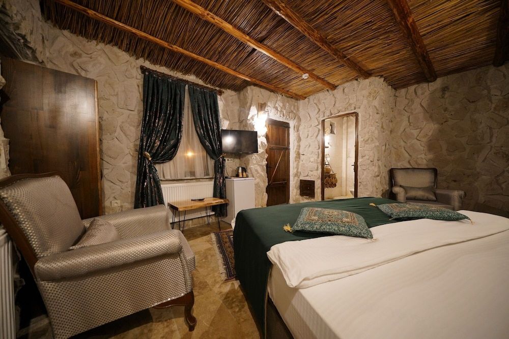 Cappadocia Nar Cave House & Swimming Pool PASA Deluxe Stone Double Room with Terrace