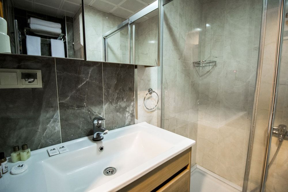 Hotel Business Han Comfort Suite 9