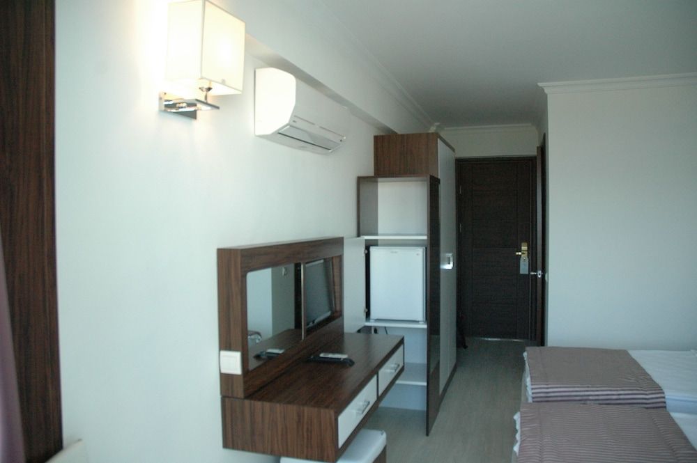 undefined Arora Hotel