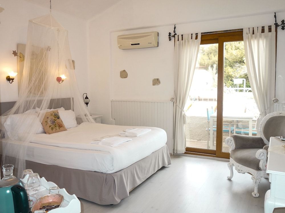 Peri Art Hotel Deluxe Double Room 7