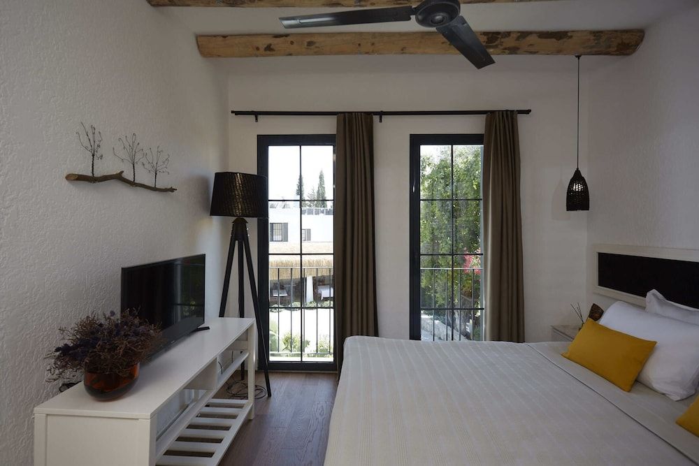 Savra Bodrum Deluxe Room 3