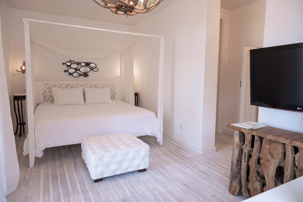 Luxury Suite (Cam)