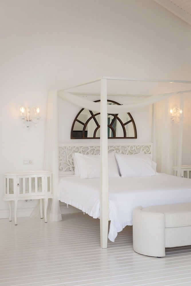 Signature Suite (Nar)