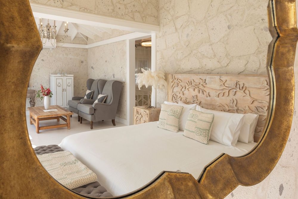 Luxury Room (Olive)