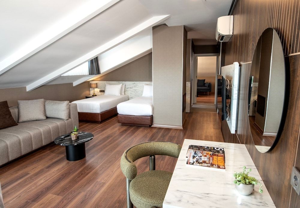 Suite, Balcony/Terrace