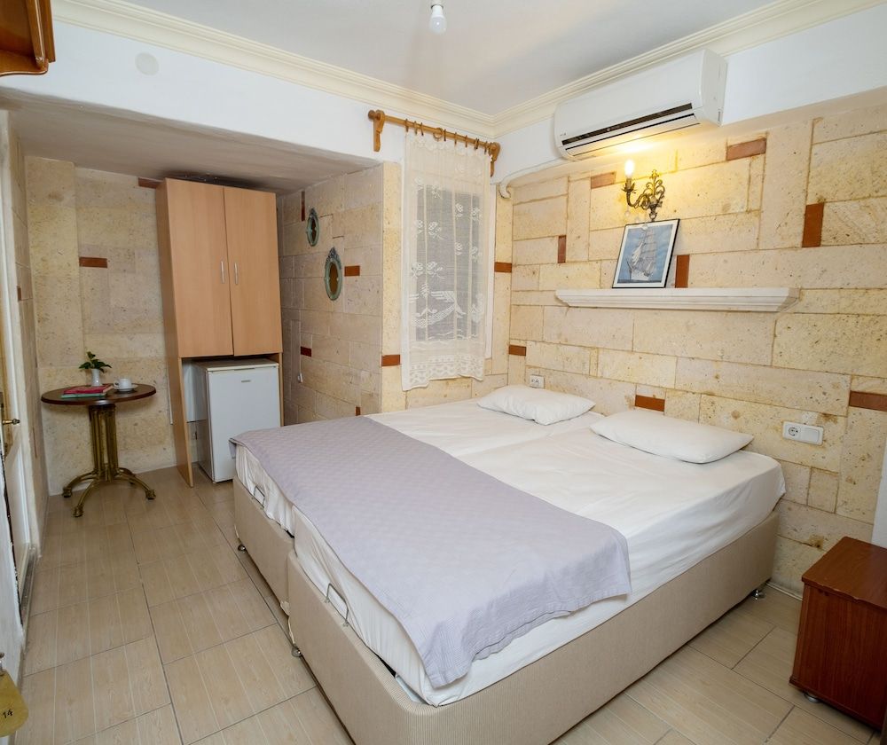 Foca Ensar Hotel Double Room 5