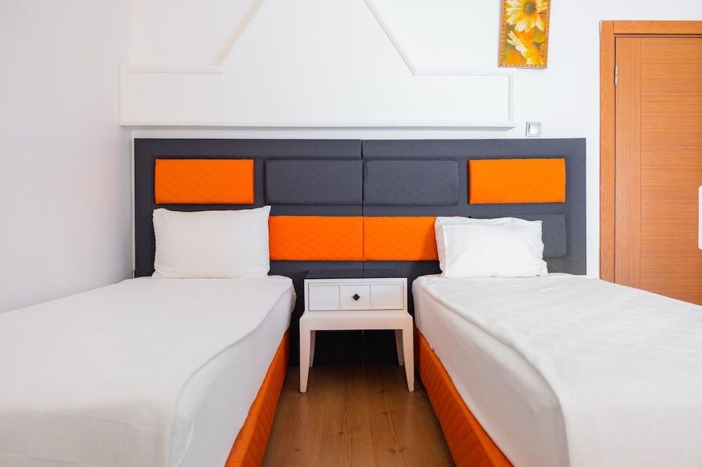 NFK The House Hotel Economy Twin Room 7