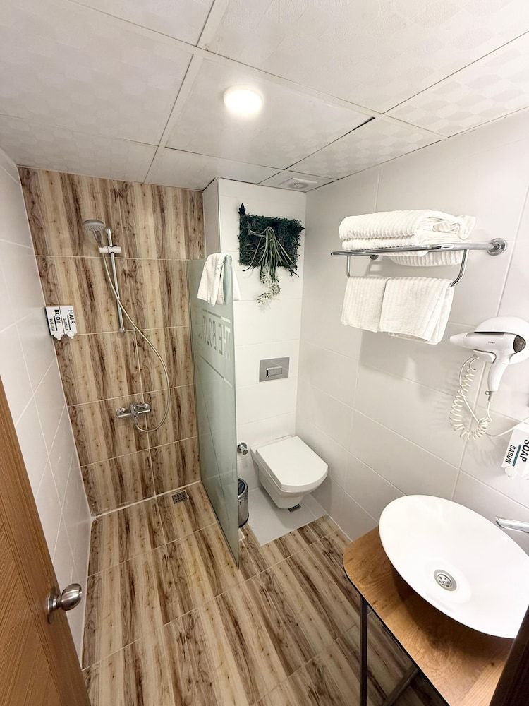 NFK The House Hotel Economy Twin Room 9