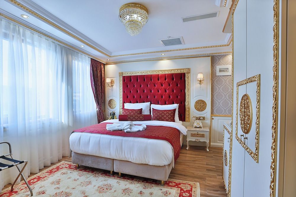 Hotel Emirhan Palace Deluxe Room