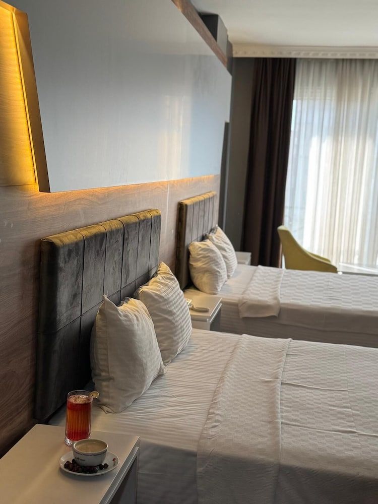 Hotel Bozoogullari Double or Twin Room, City View 11