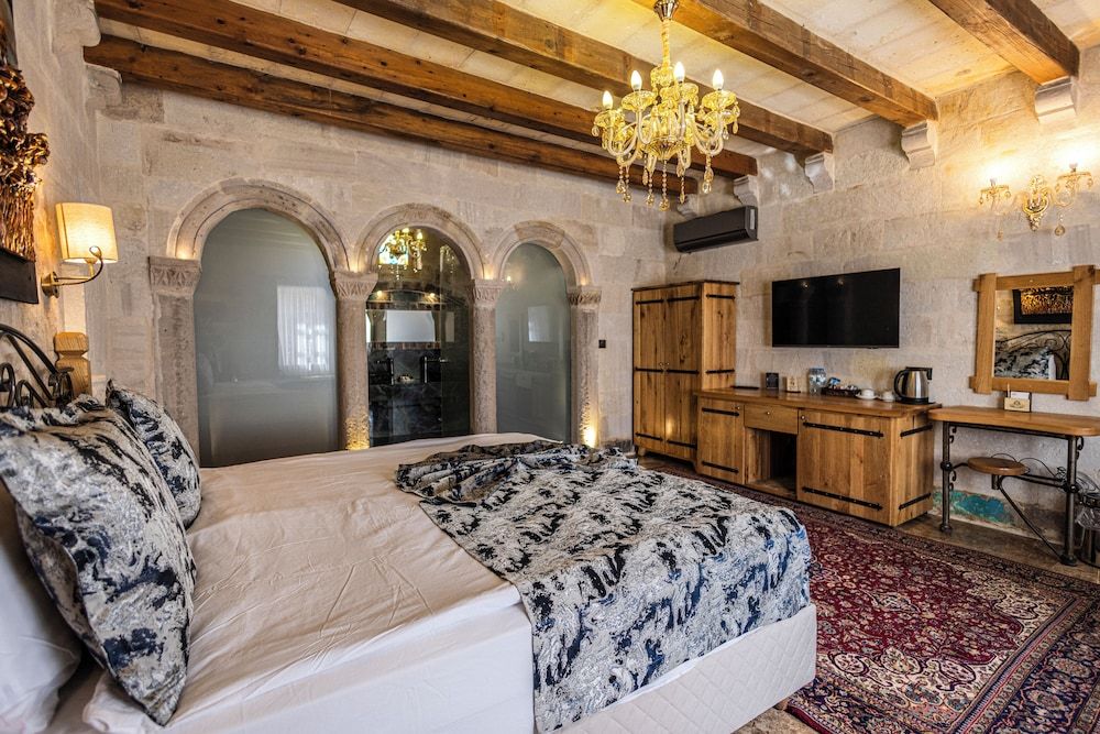Göreme Cave Suites Junior Double Room 12