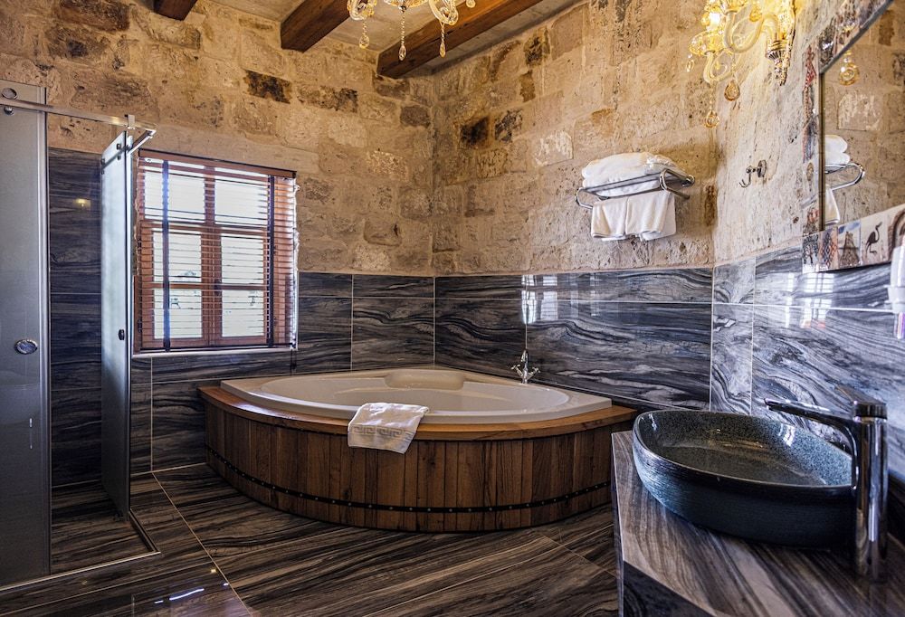 Göreme Cave Suites Junior Double Room 22