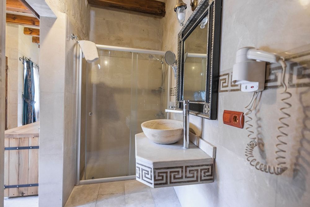 Göreme Cave Suites Economy Double Room 8