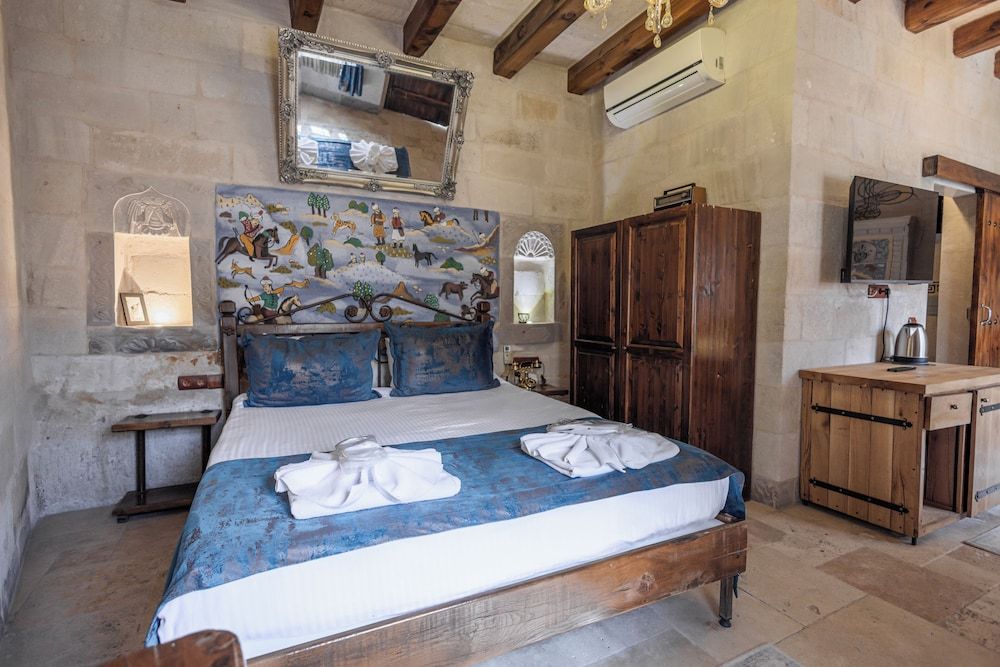 Göreme Cave Suites Economy Double Room 4