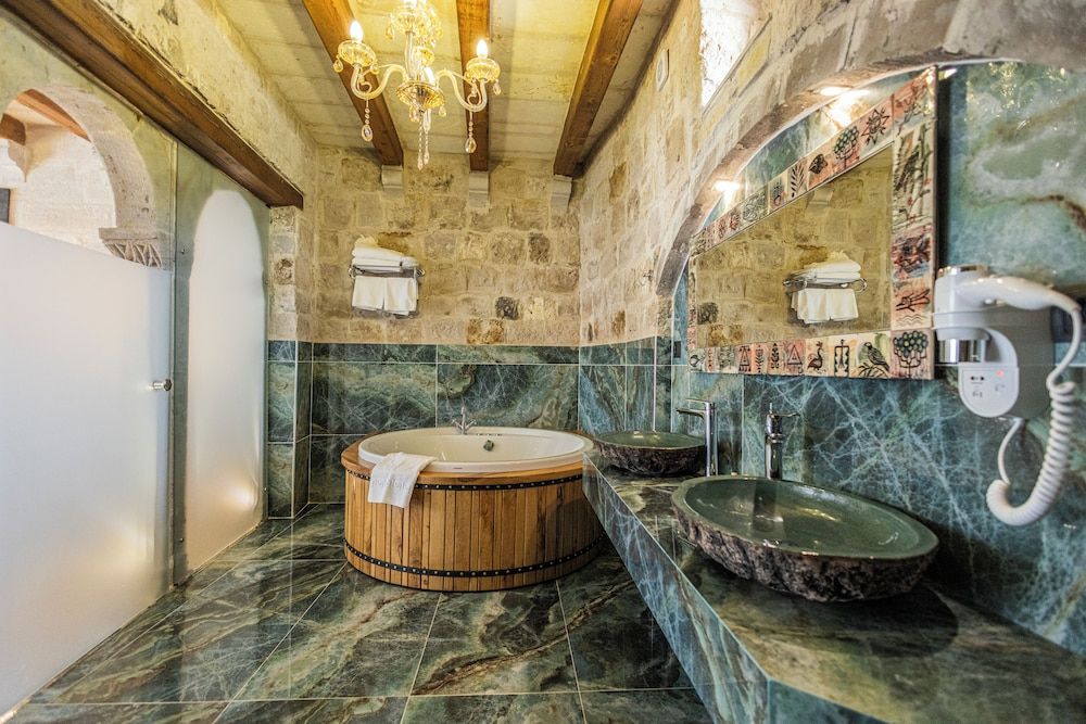 Göreme Cave Suites Junior Double Room 27