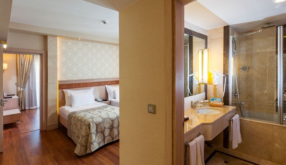 Güral Premier Belek - All Inclusive Deluxe Room, 2 Bedrooms 7