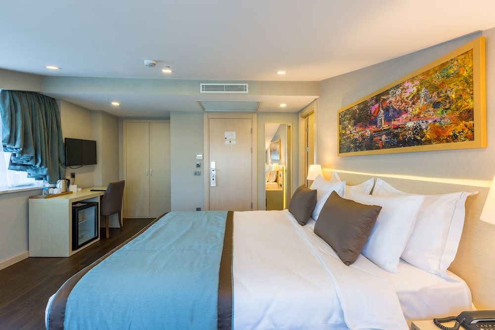 Molton Monapart Mecidiyekoy Superior Room 12