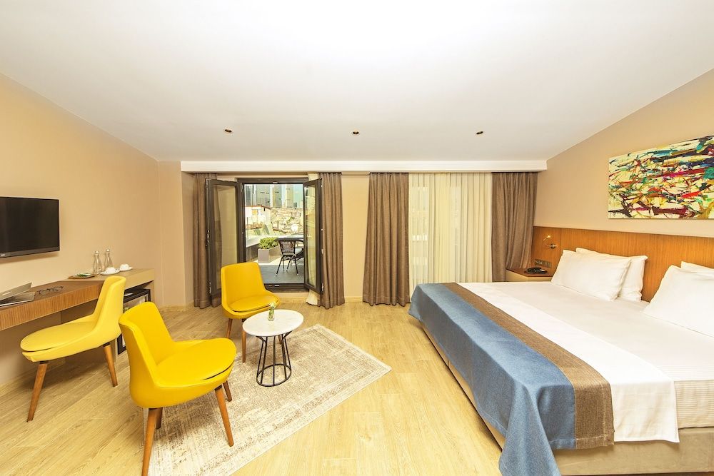 Superior Suite, Terrace