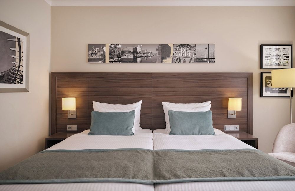 undefined Leonardo Royal Hotel Düsseldorf Königsallee 3