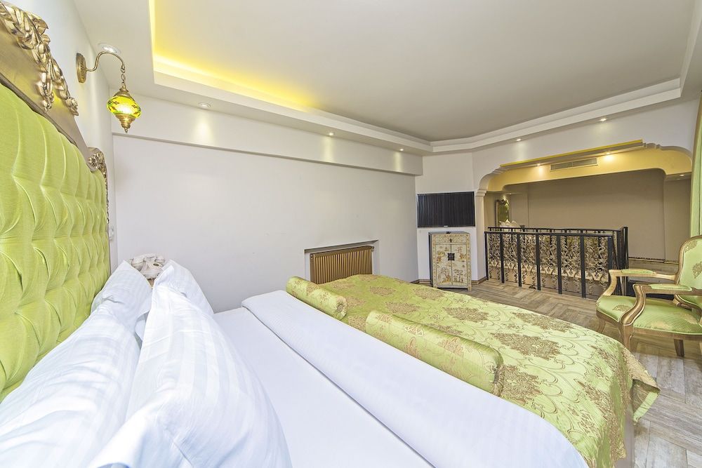 Art Deco Suites Istanbul King Suite, 1 Bedroom, Balcony, City View 6