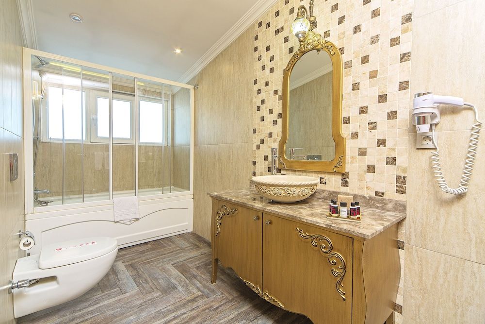 Art Deco Suites Istanbul King Suite, 1 Bedroom, Balcony, City View 23