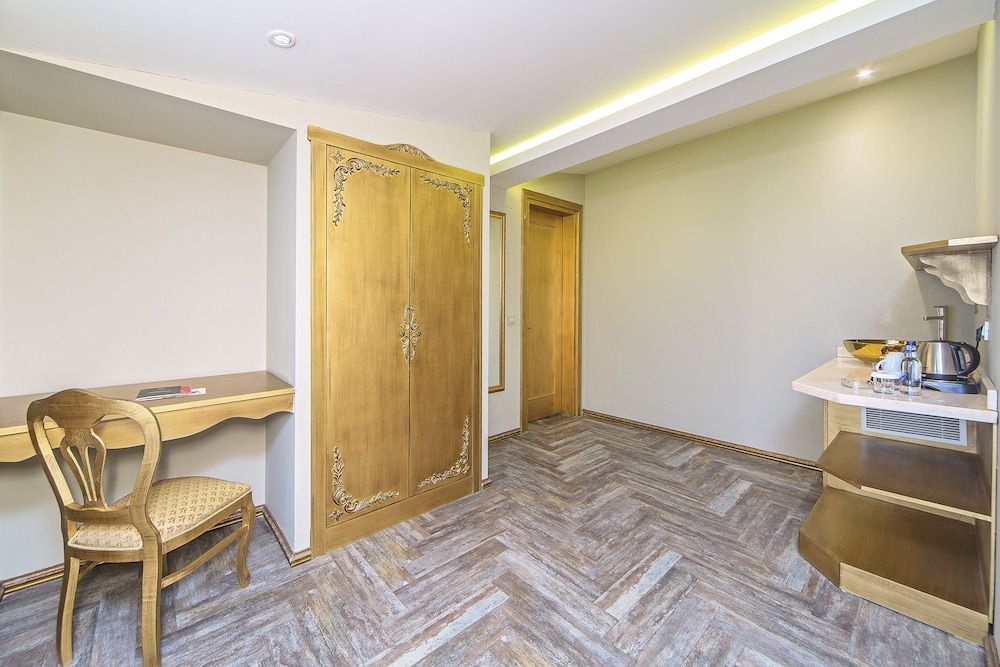 Art Deco Suites Istanbul King Suite, 1 Bedroom, Balcony, City View 14