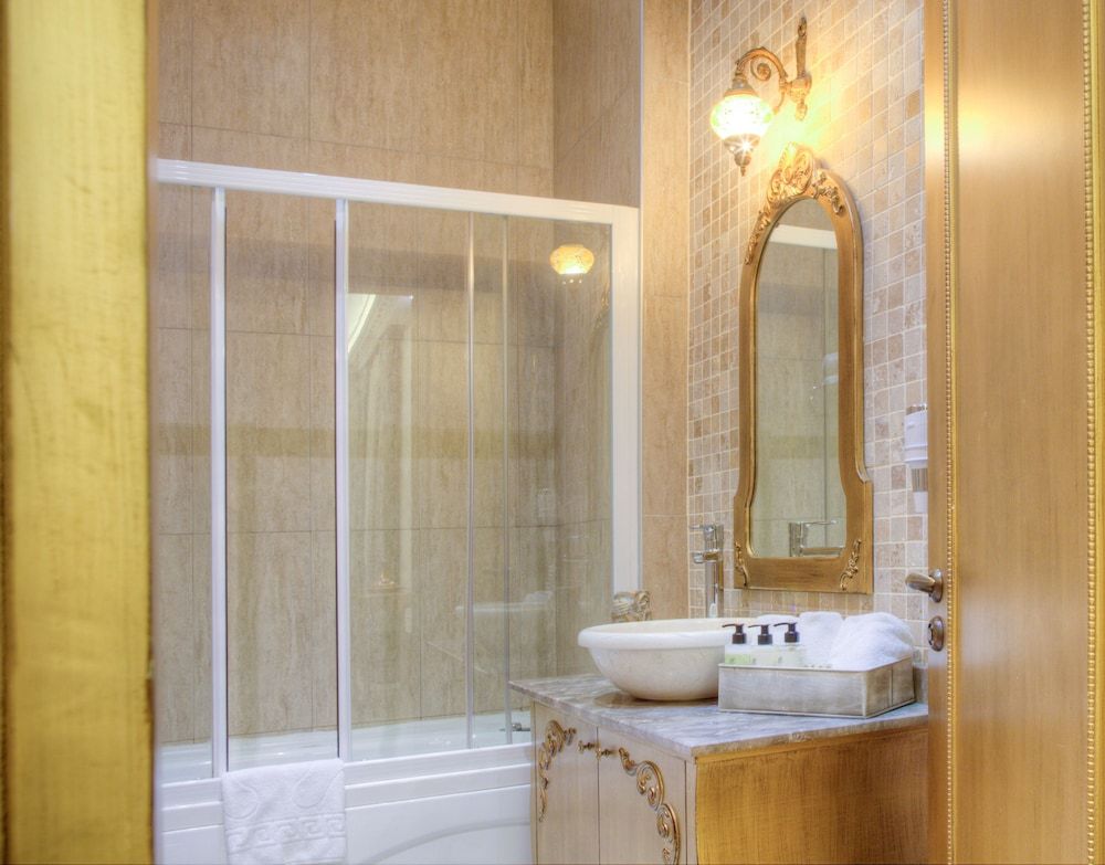 Art Deco Suites Istanbul King Suite, 1 Bedroom, Balcony, City View 22