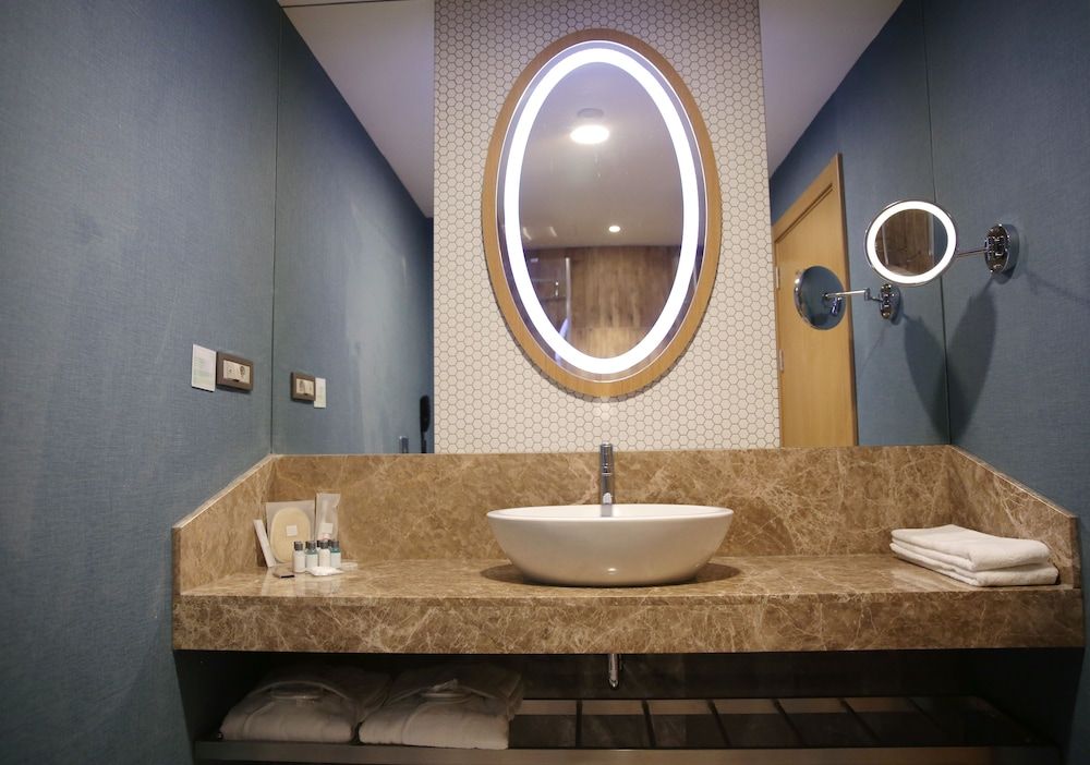 The Ankara Hotel Standard Twin Room 5