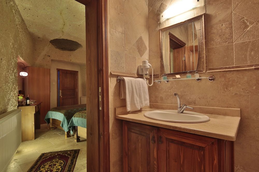 Turkish Cave House Deluxe Room, 2 Twin Beds 3