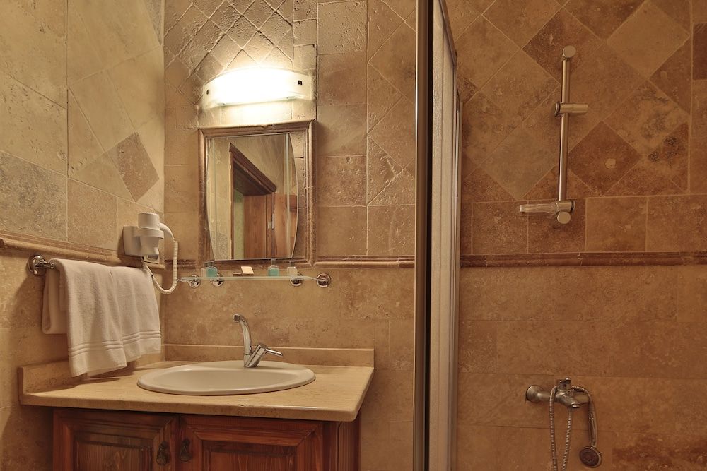 Turkish Cave House Deluxe Room, 2 Twin Beds 4