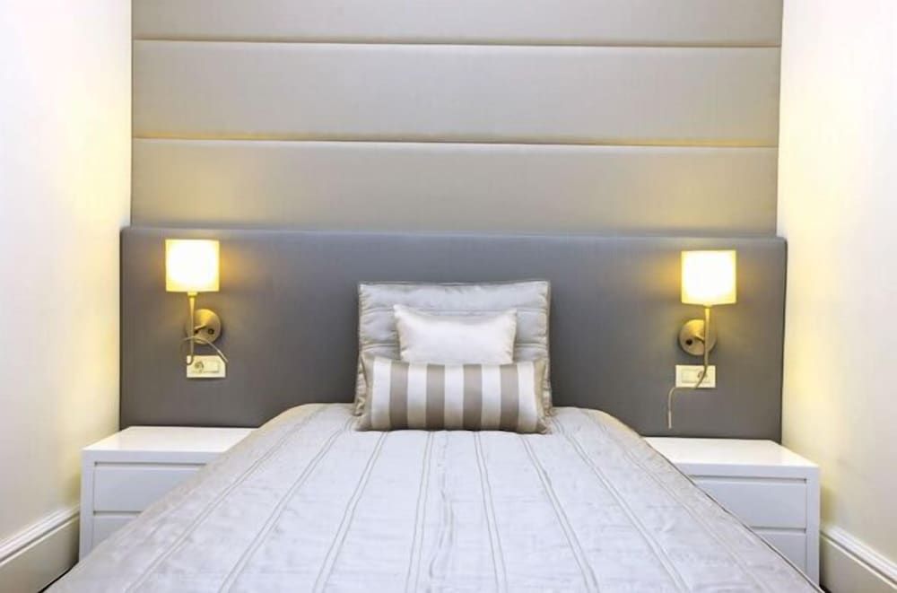 undefined Pera Residence 7