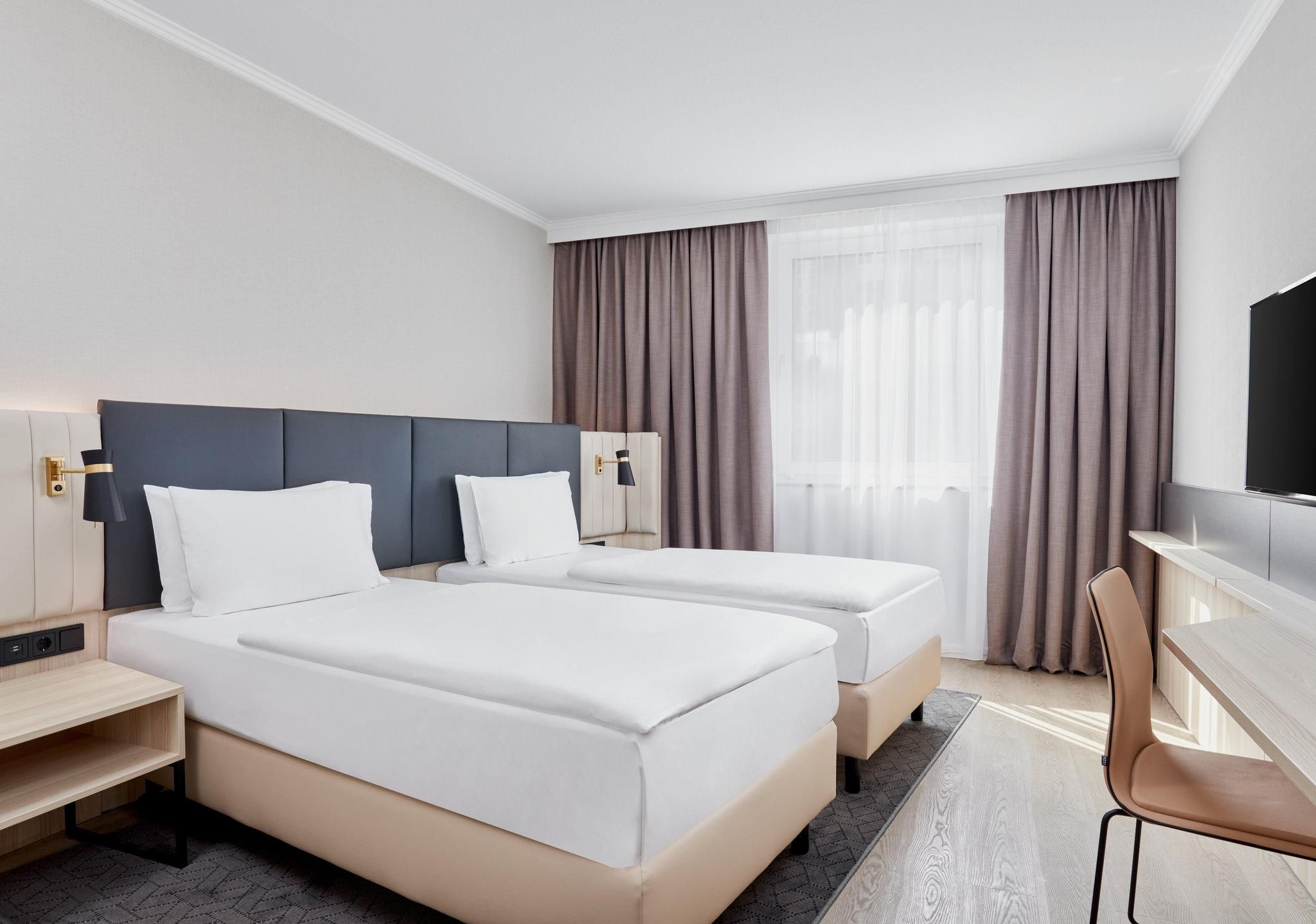 2 Single Standard Alster View