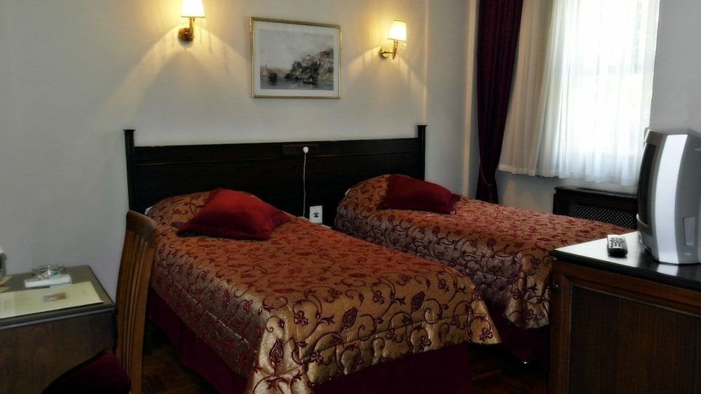 Turquhouse Hotel Economy Double or Twin Room 3