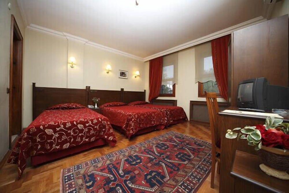 Turquhouse Hotel Family Quadruple Room 2