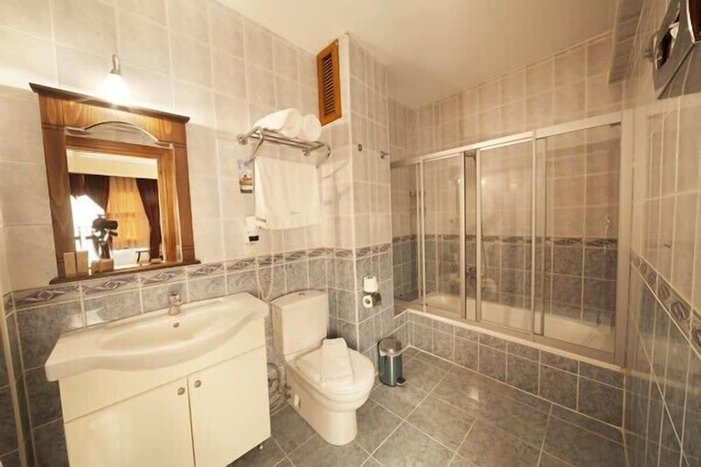 Turquhouse Hotel Family Quadruple Room 12