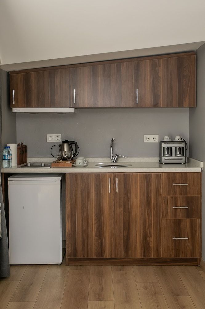 Beyzas Hotel & Suites Penthouse with Balcony and Kitchenette 9