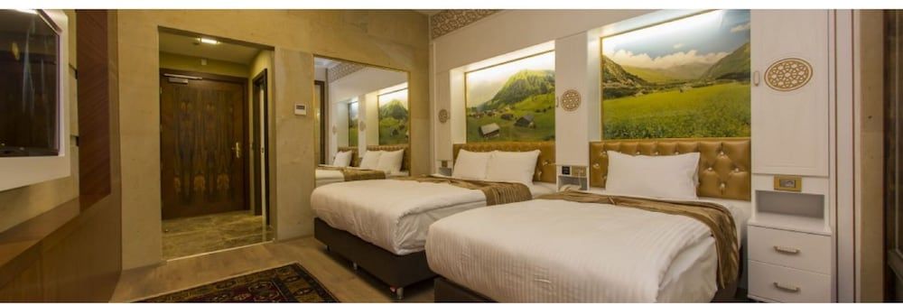 Gherdan Gold Hotel Family Room 2