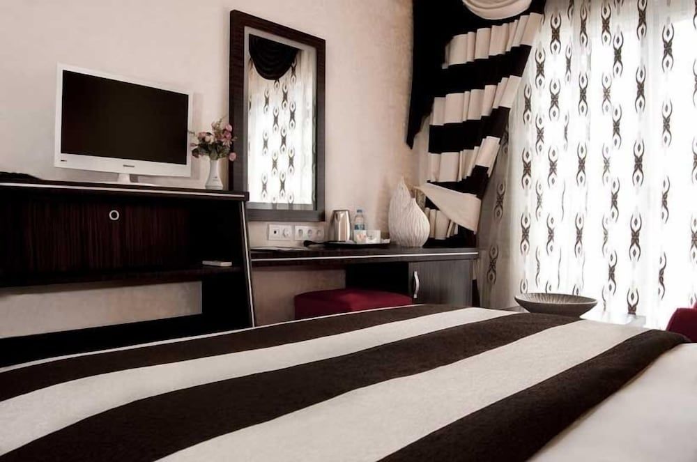 Turist Hotel Standard Room 2