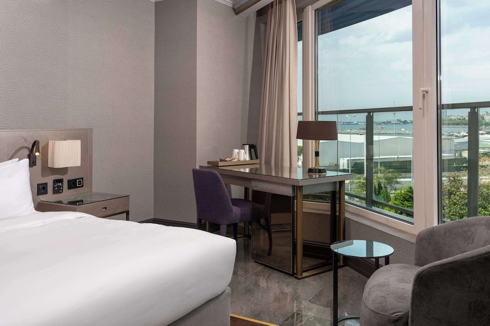 Radisson Blu Hotel Istanbul Ottomare Standard Room 3