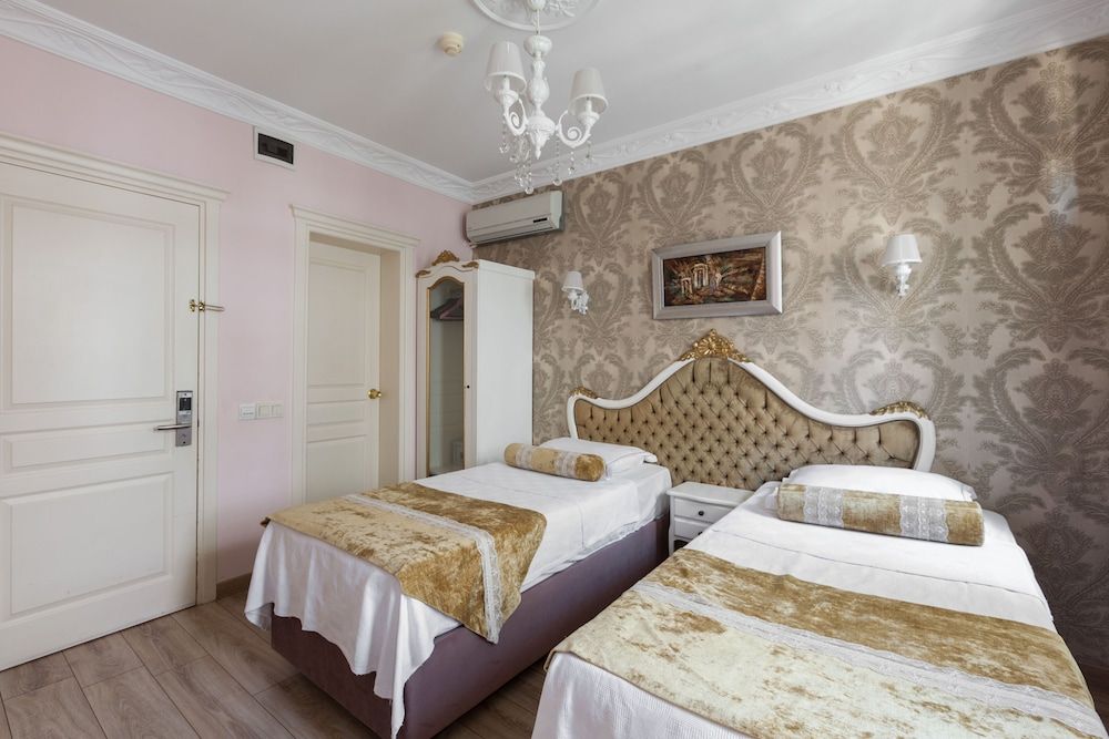 undefined Romantic Hotel Istanbul 3