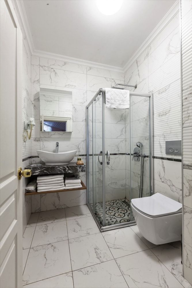 Romantic Hotel Istanbul Double Room 7