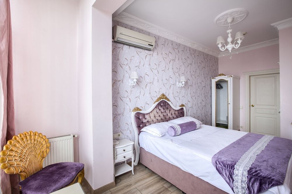 Romantic Hotel Istanbul Double Room 4