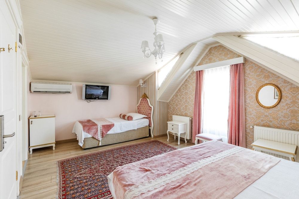 undefined Romantic Hotel Istanbul 8