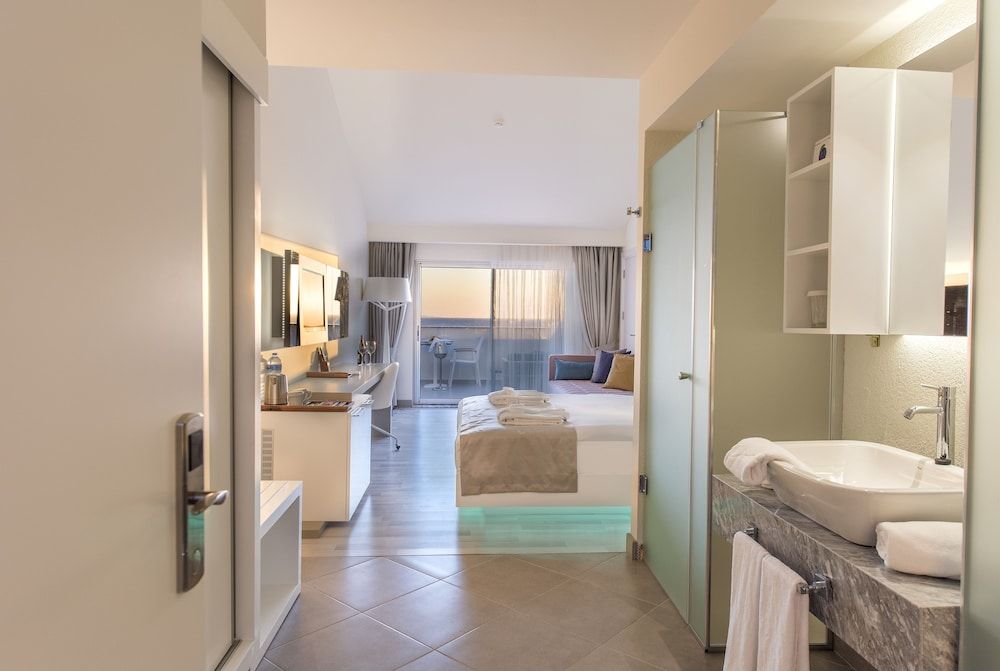 Deluxe Superior Sea View
