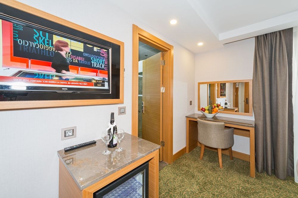 Bisetun Hotel Double Room 5