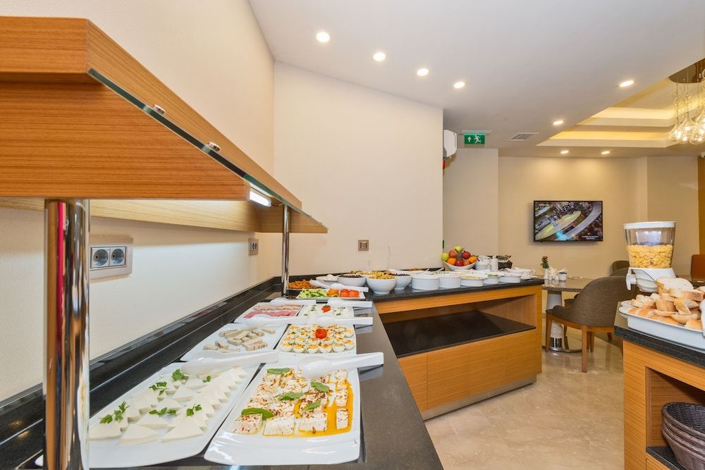 undefined Bisetun Hotel 8